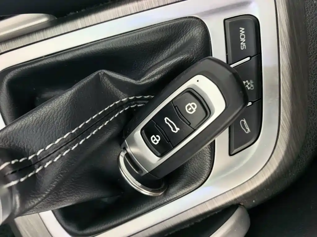 Geely Vision X3 — фото 9
