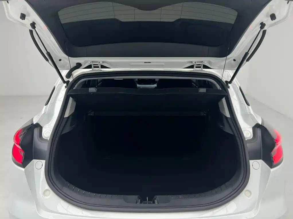 Geely Emgrand S — фото 14