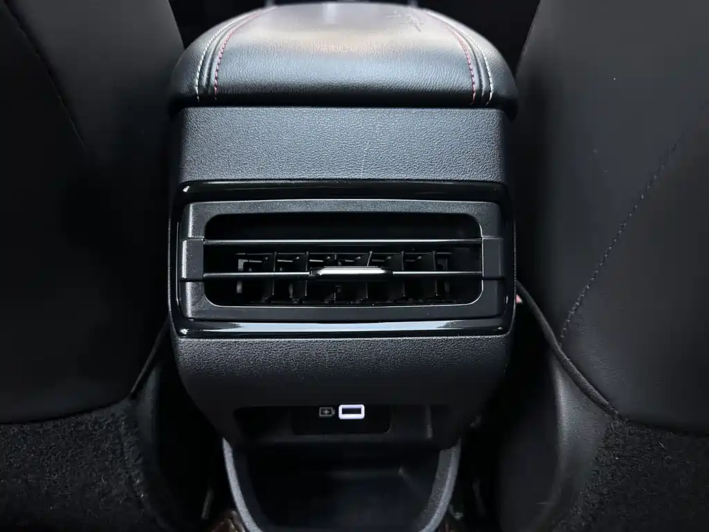 Geely Emgrand S — фото 15