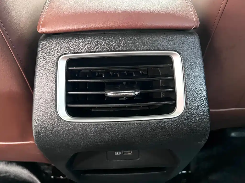 Geely Vision X6 — фото 13