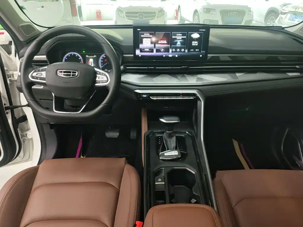 Geely Vision X6 — фото 10