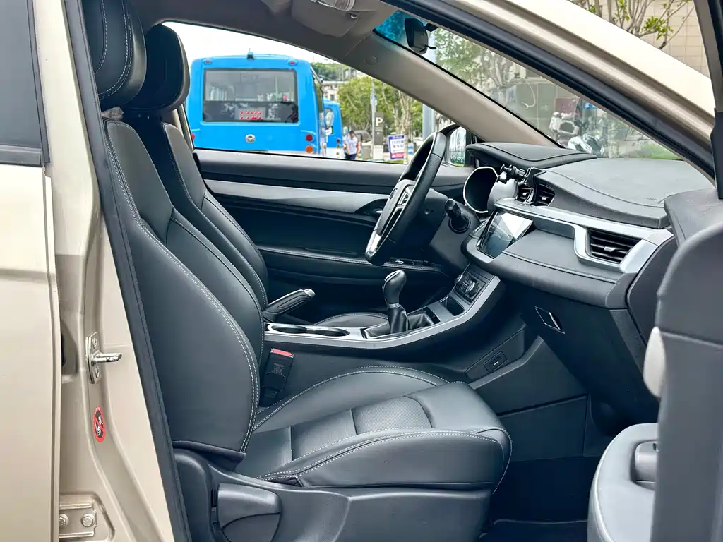 Geely Vision S1 — фото 23
