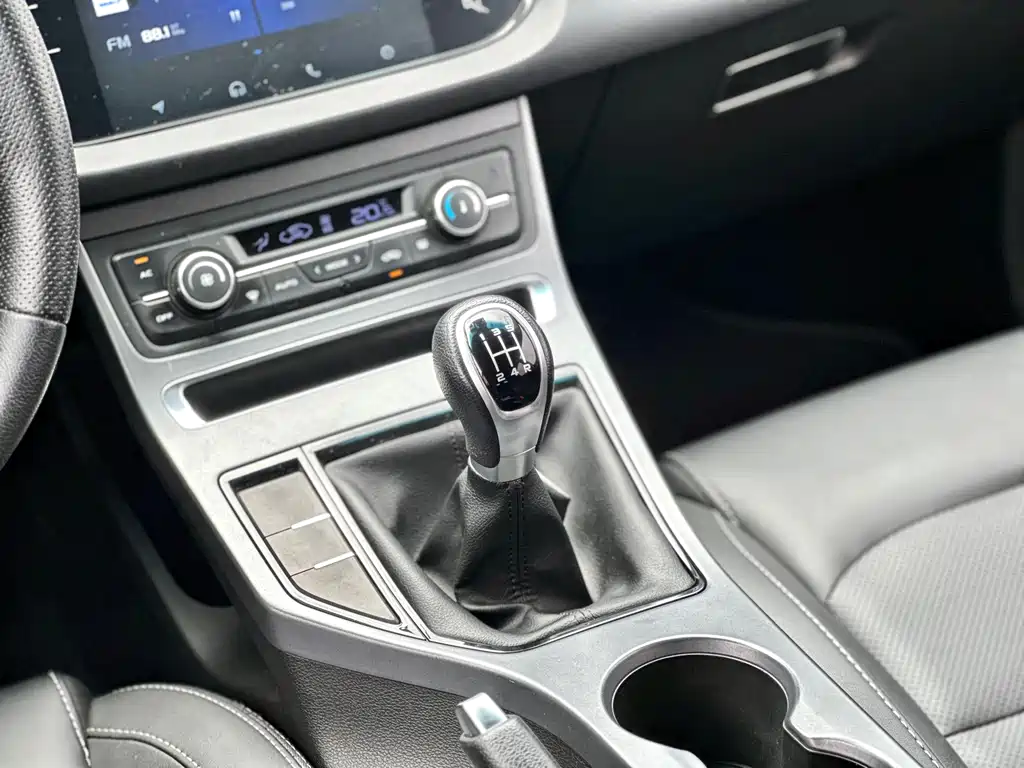 Geely Vision S1 — фото 40