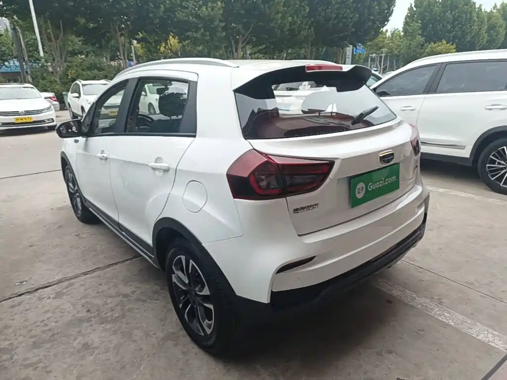 Geely Vision X3 — фото 5