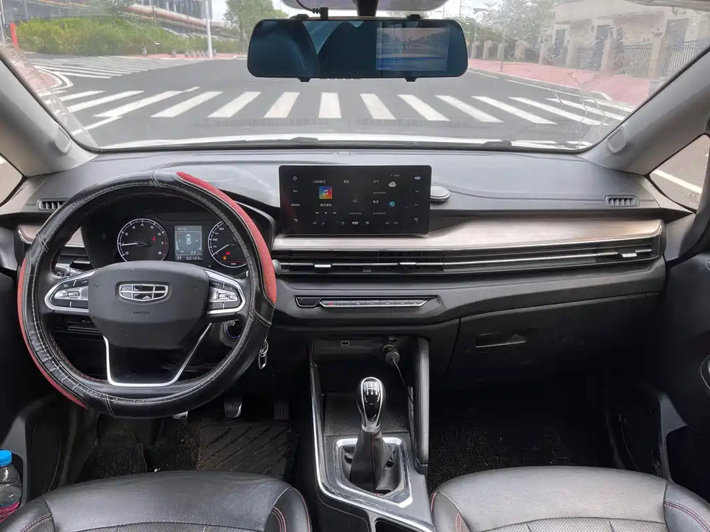 Geely Vision X3 — фото 6