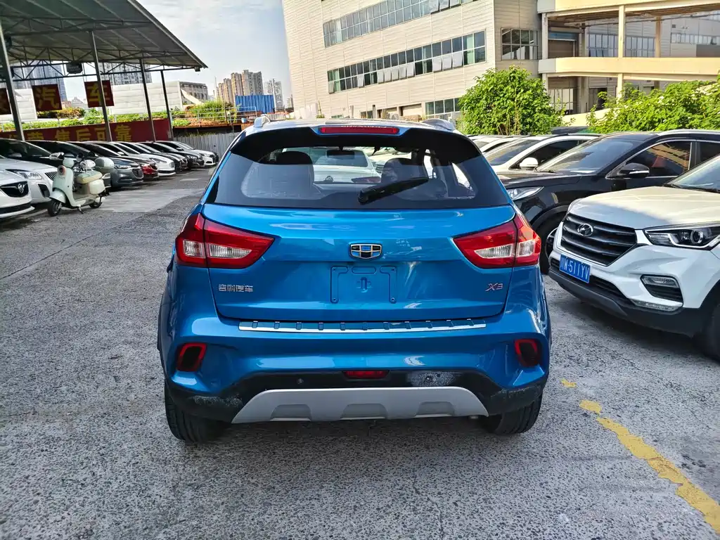 Geely Vision X3 — фото 10