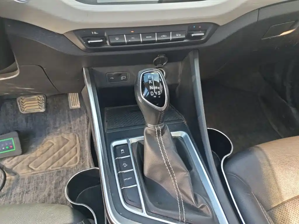 Geely Vision X3 — фото 14