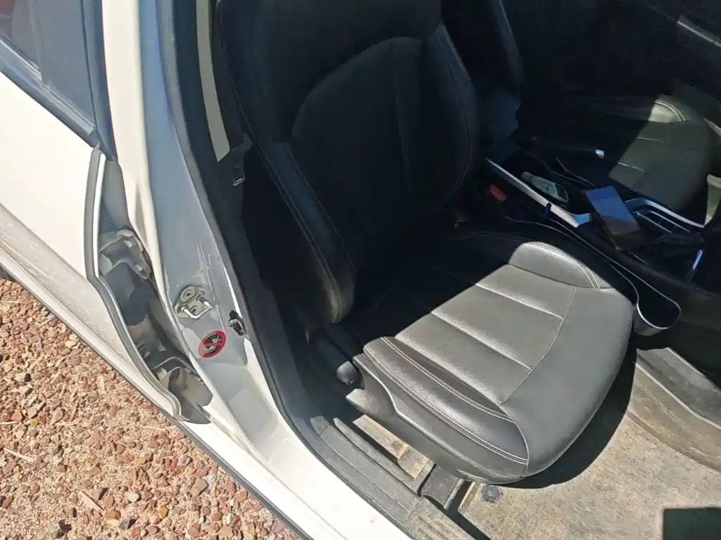 Geely Vision X3 — фото 25