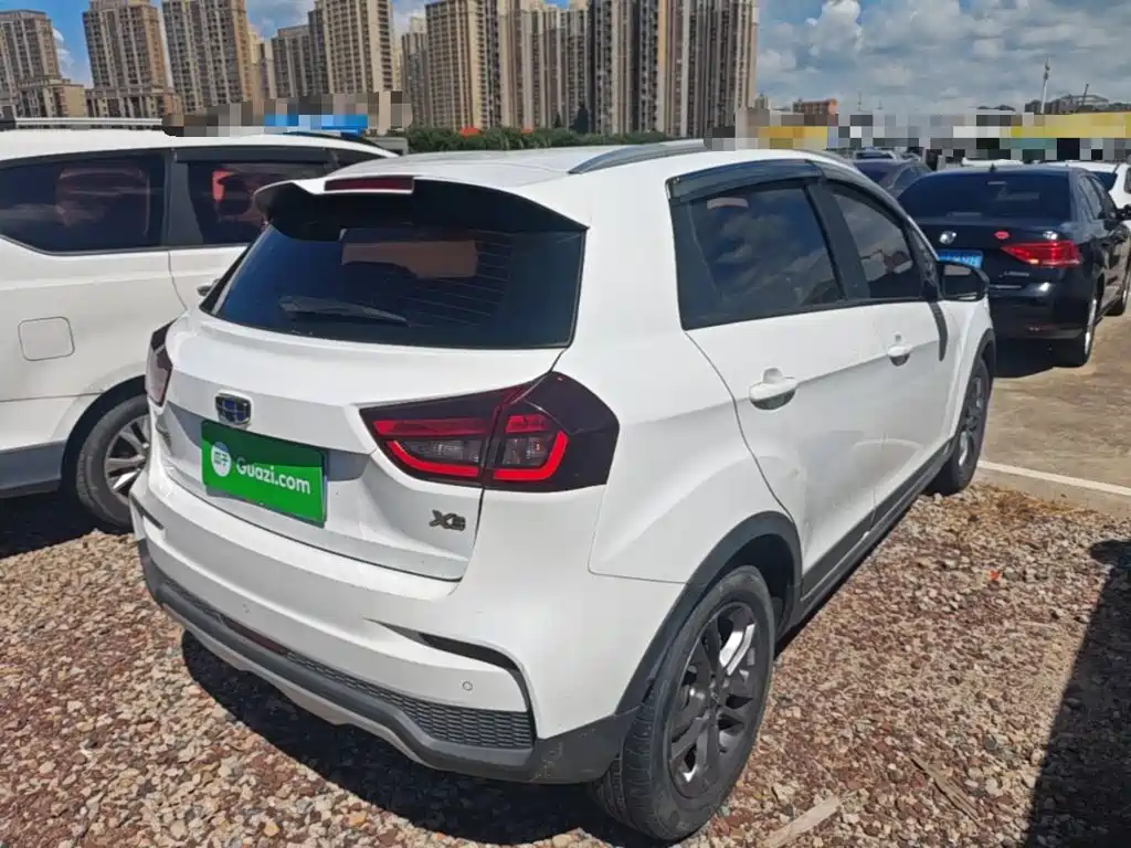 Geely Vision X3 — фото 7