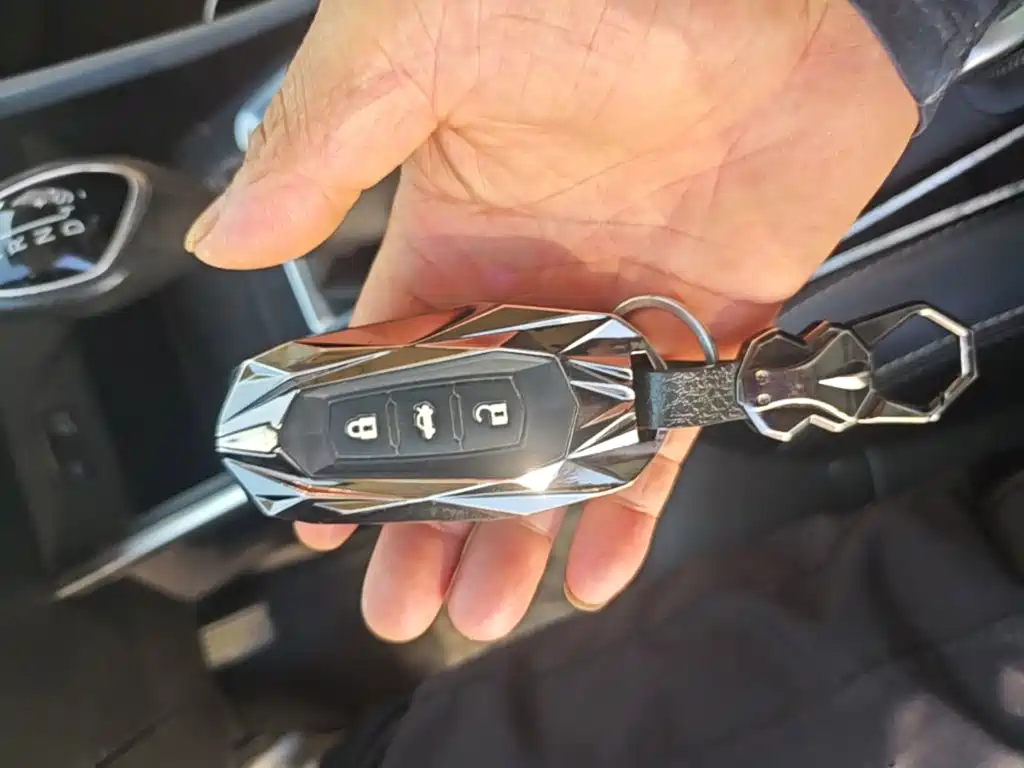 Geely Vision X3 — фото 9