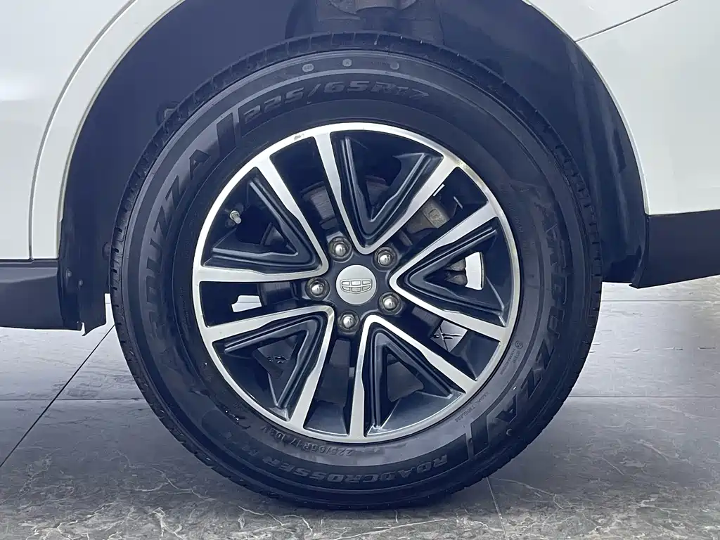 Geely Vision X6 — фото 10