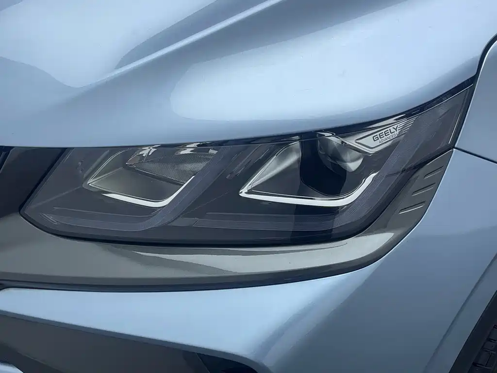 Geely Binyue — фото 11