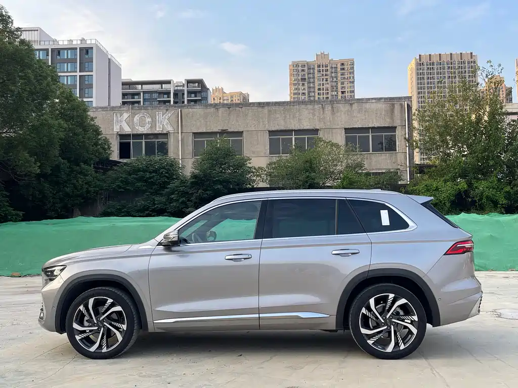 Geely Xingyue L — фото 8