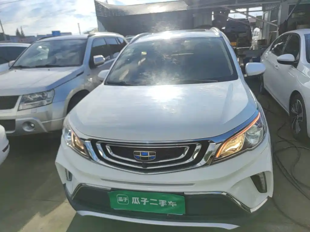 Geely Vision X3 — фото 3