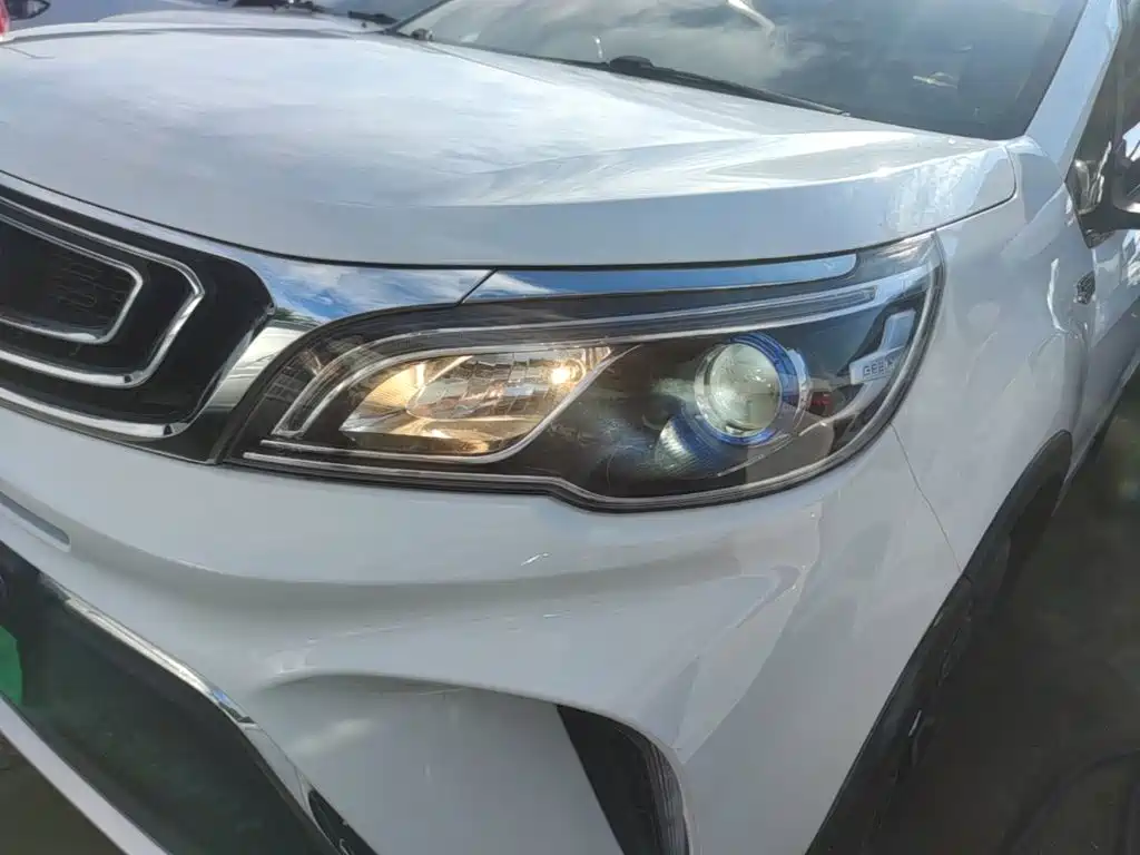 Geely Vision X3 — фото 24