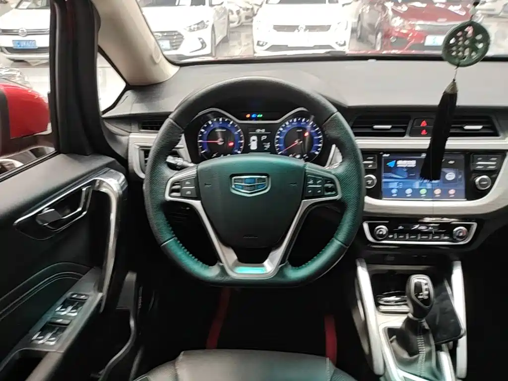 Geely Vision X3 — фото 11