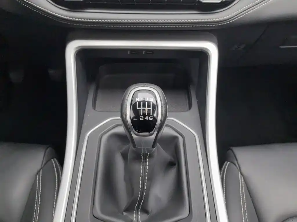 Geely Vision X6 — фото 13