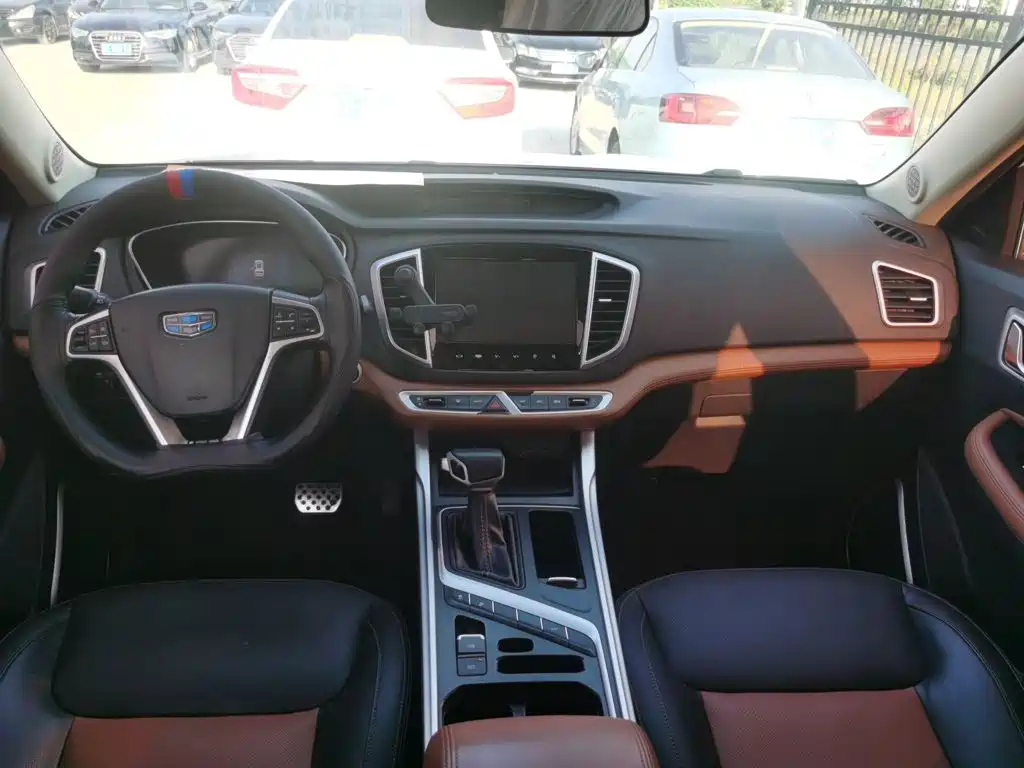 Geely Vision X6 — фото 15