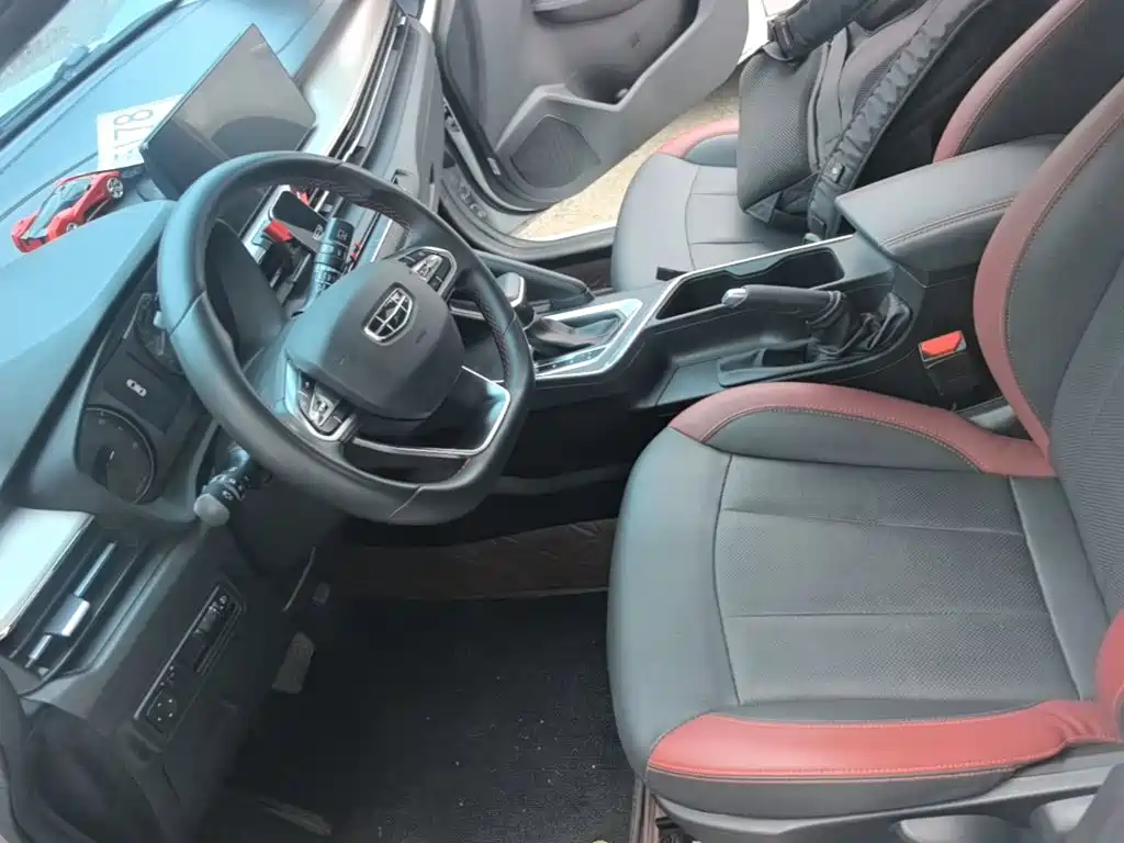 Geely Vision X3 — фото 15