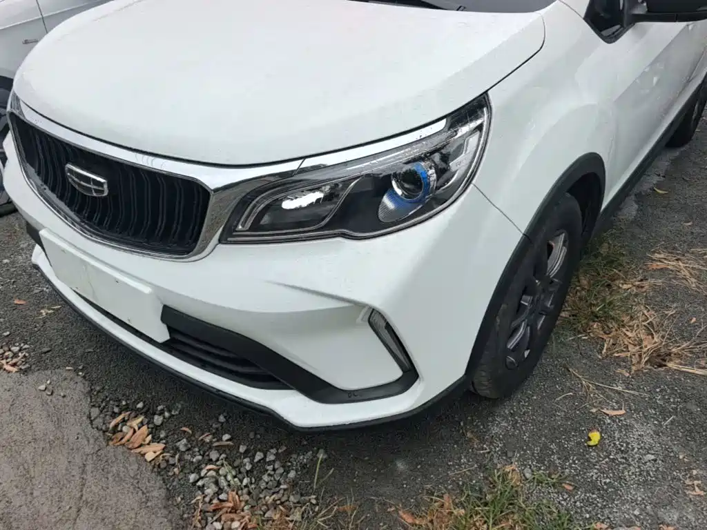 Geely Vision X3 — фото 24