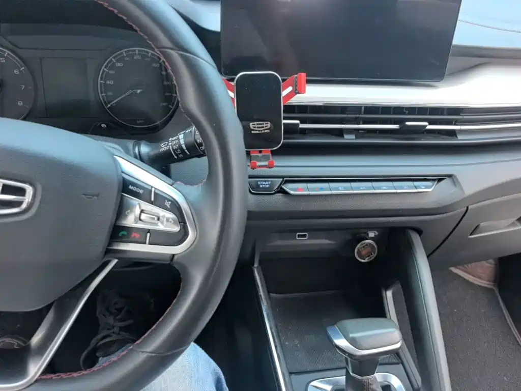 Geely Vision X3 — фото 10