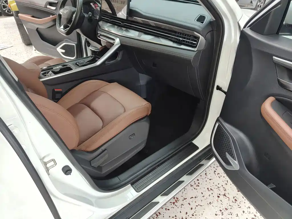 Geely Vision X6 — фото 14