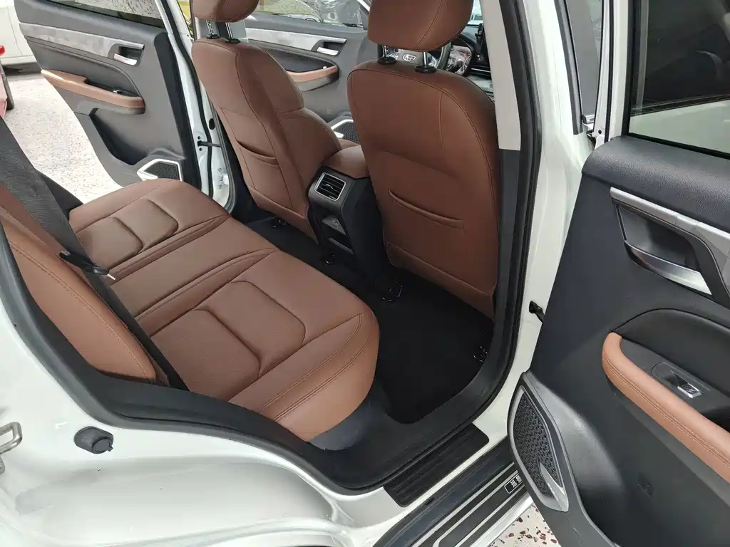 Geely Vision X6 — фото 15