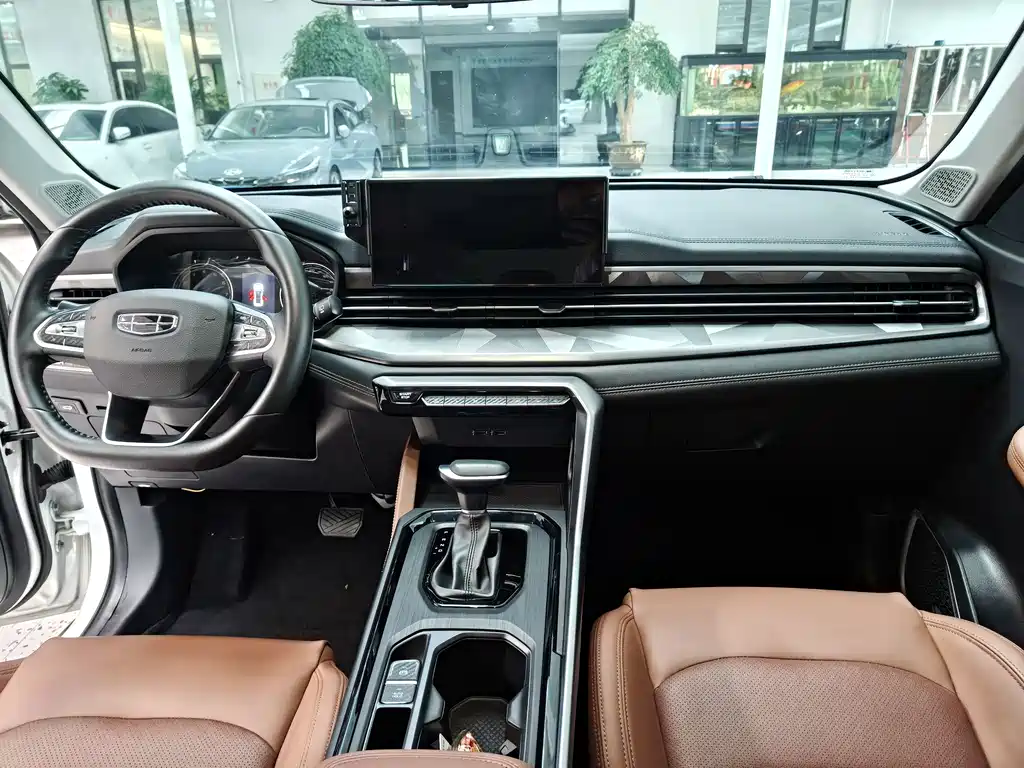 Geely Vision X6 — фото 17