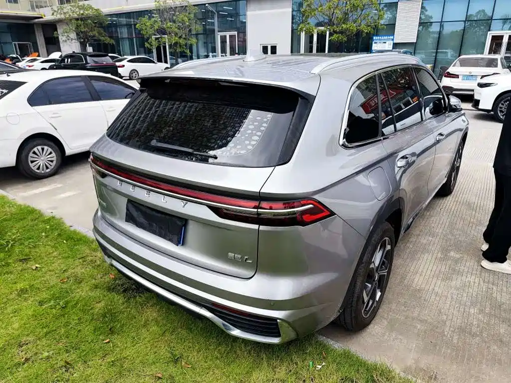 Geely Xingyue L — фото 11