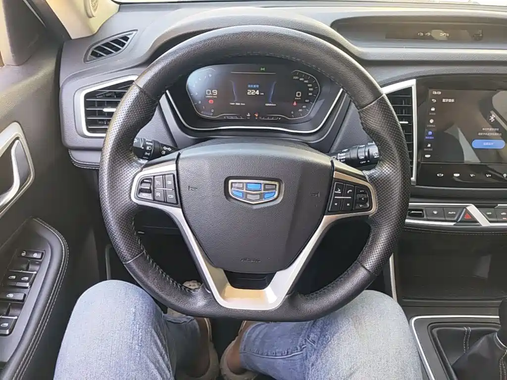 Geely Vision X6 — фото 11