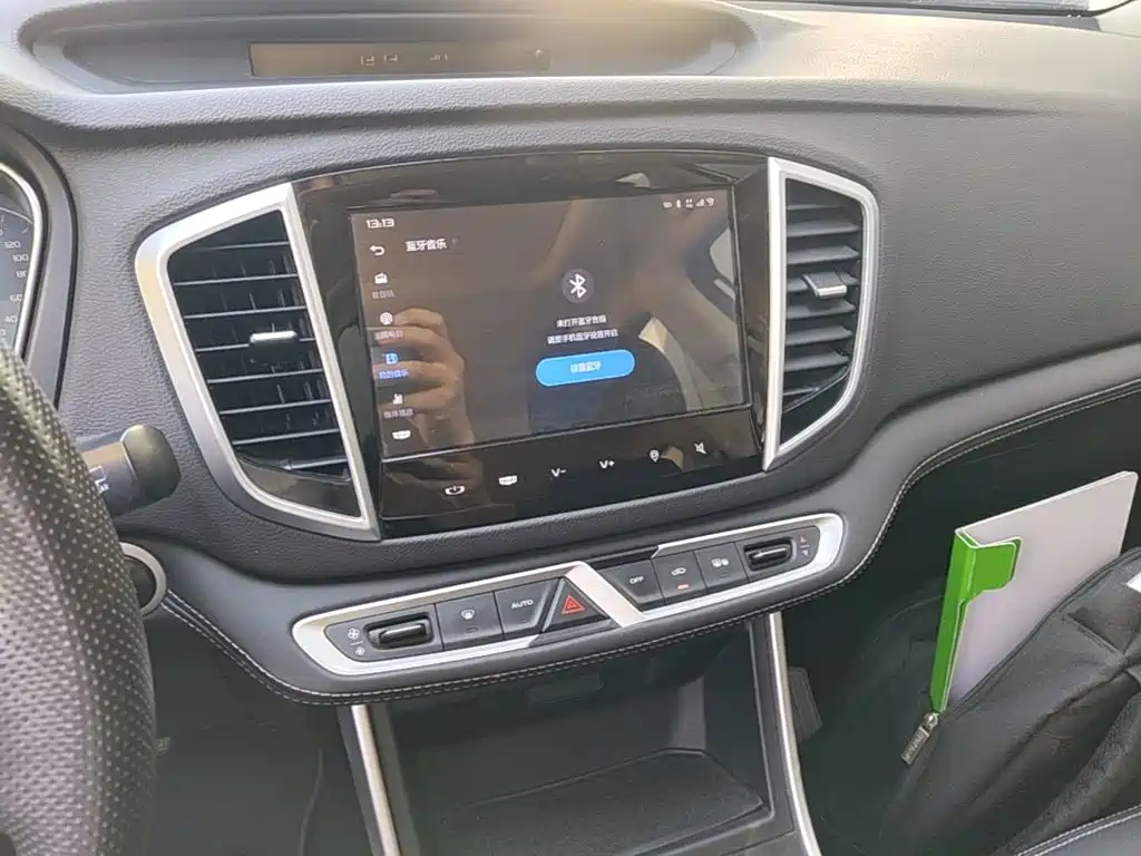 Geely Vision X6 — фото 13