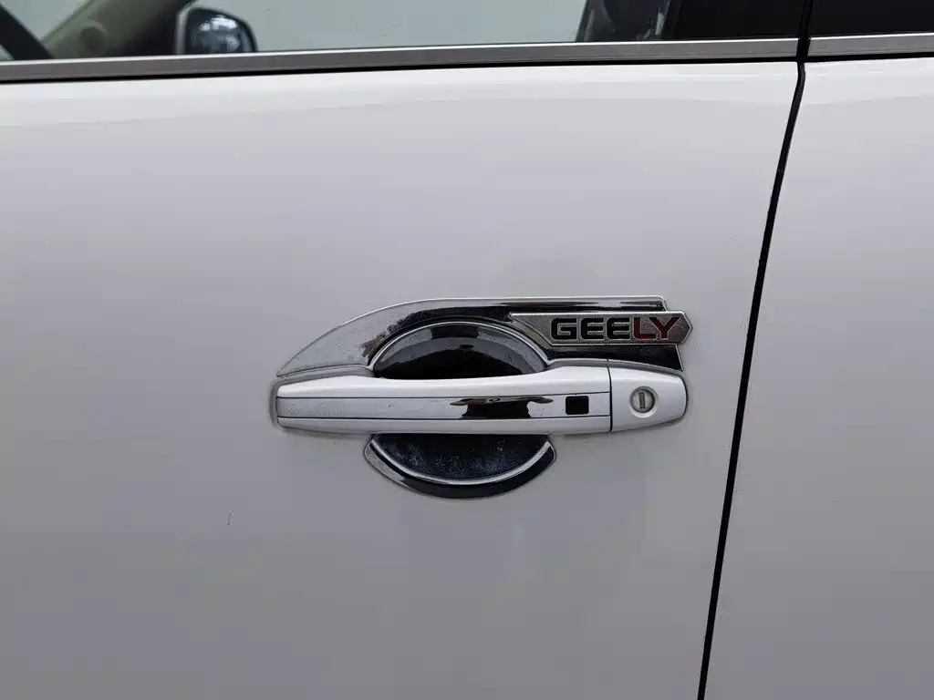 Geely Vision X6 — фото 18
