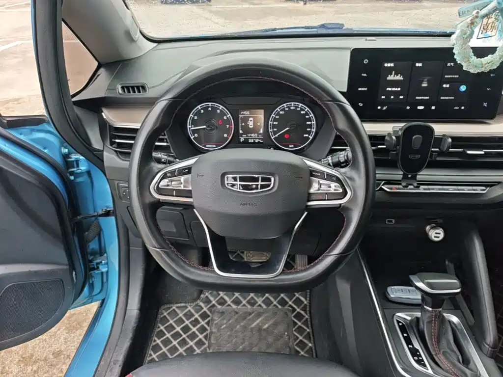 Geely Vision X3 — фото 11
