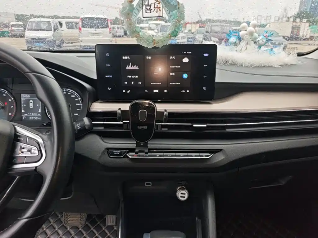 Geely Vision X3 — фото 13