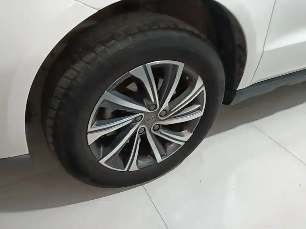 Geely Vision X6 — фото 23