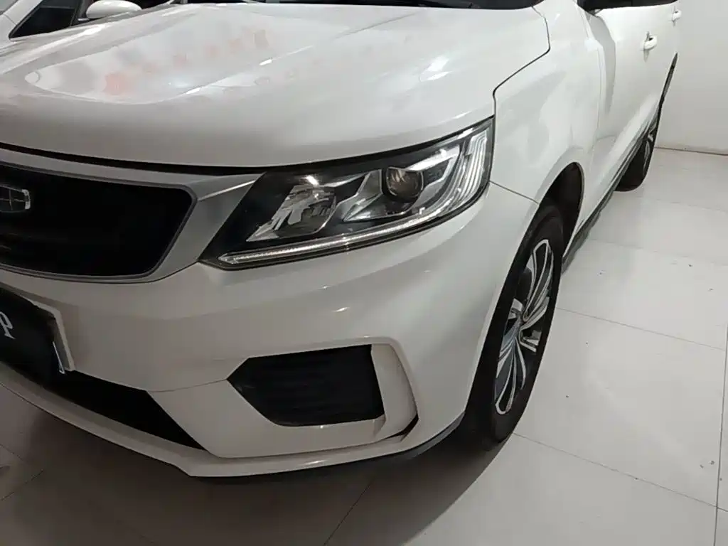 Geely Vision X6 — фото 24