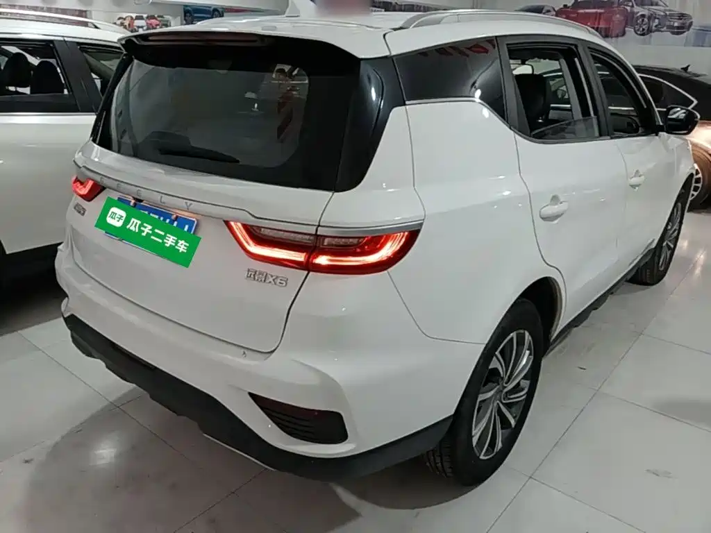 Geely Vision X6 — фото 7