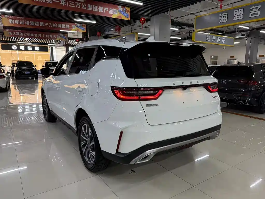 Geely Vision X6 — фото 10