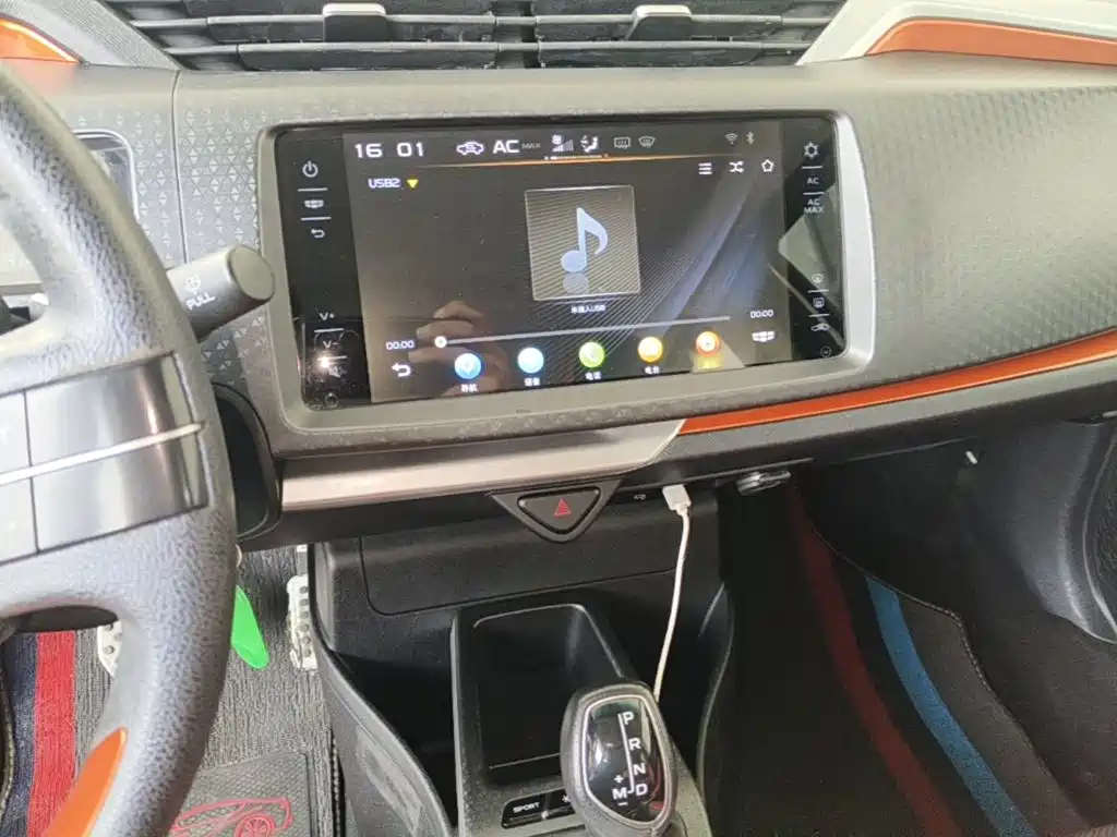 Geely Vision X1 — фото 18