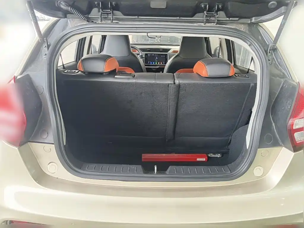 Geely Vision X1 — фото 24