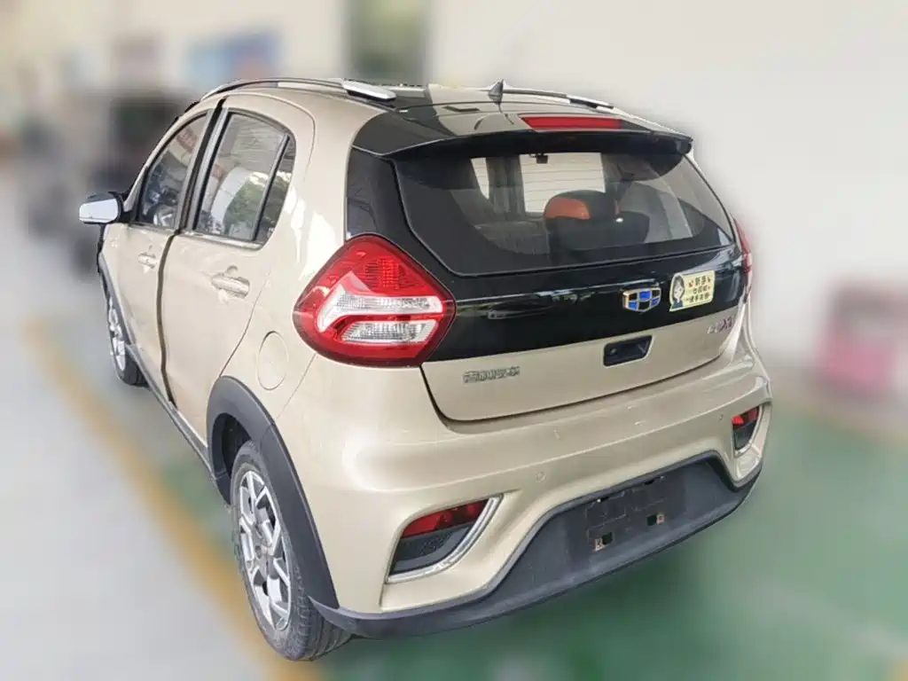 Geely Vision X1 — фото 7