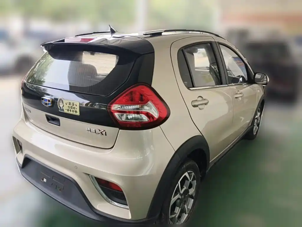 Geely Vision X1 — фото 10