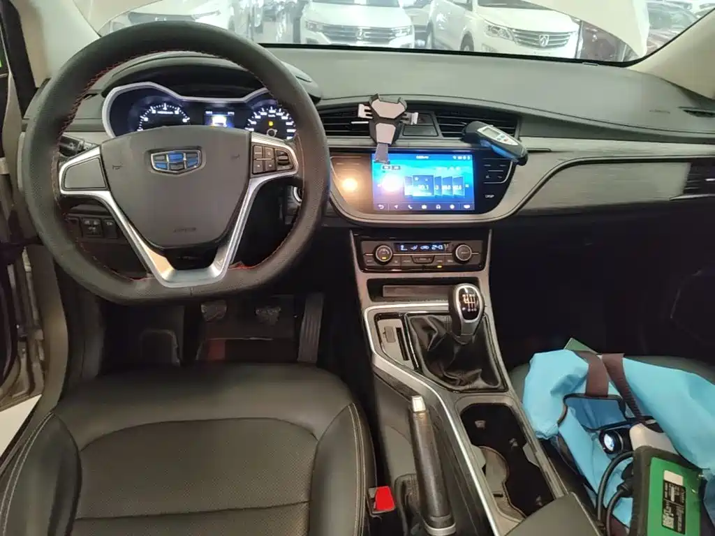 Geely Emgrand GS — фото 10