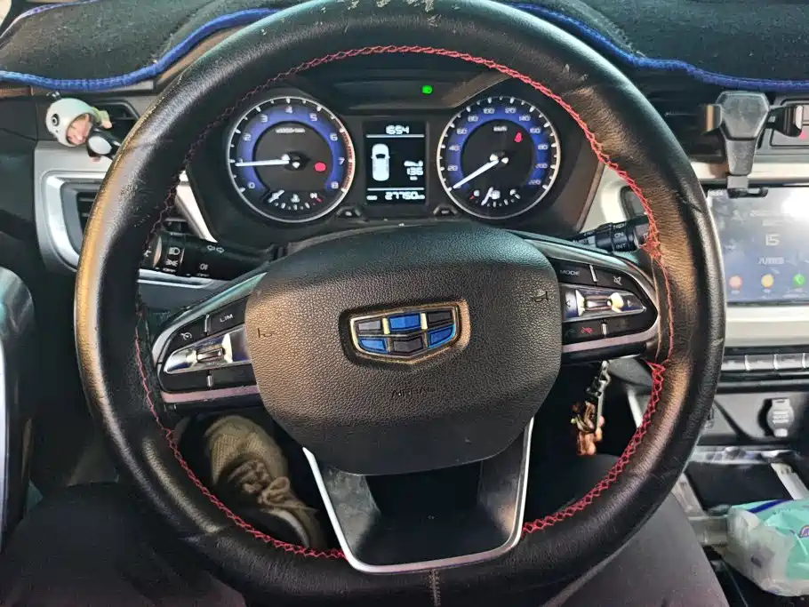 Geely Vision X3 — фото 15