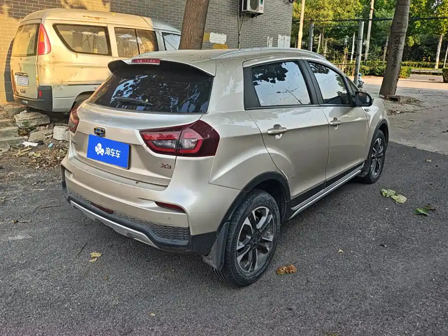 Geely Vision X3 — фото 3
