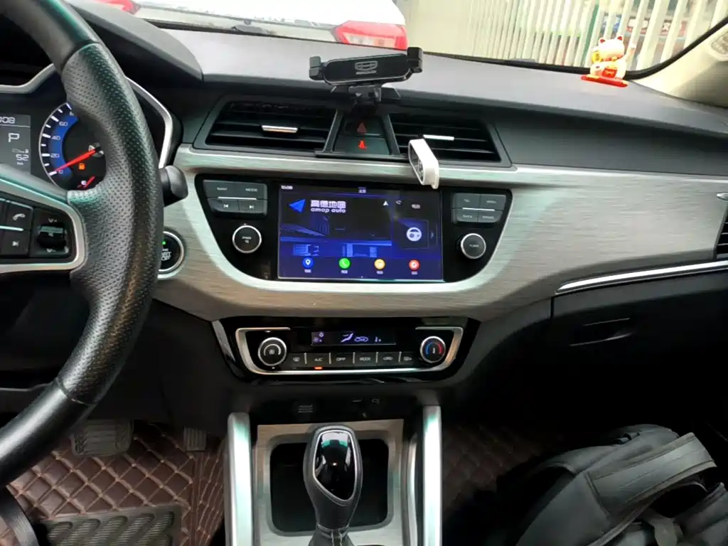Geely Vision X3 — фото 13