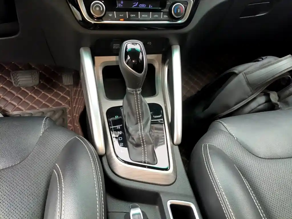 Geely Vision X3 — фото 14