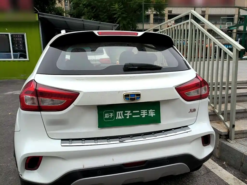 Geely Vision X3 — фото 6