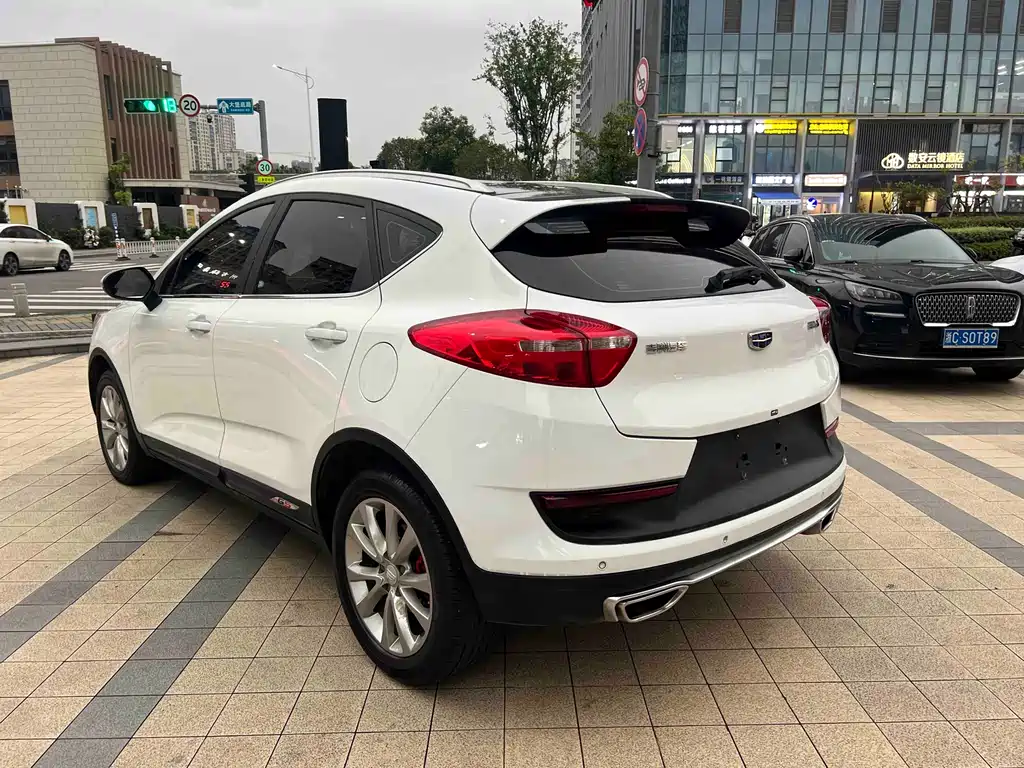 Geely Emgrand GS — фото 19