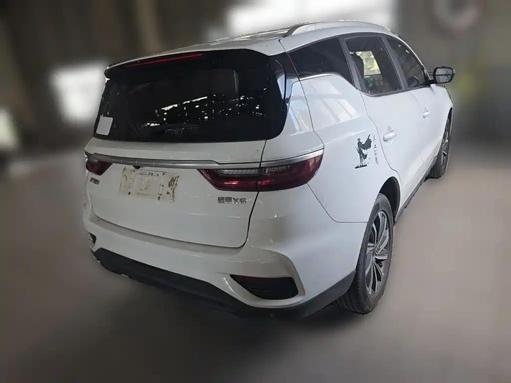 Geely Vision X6 — фото 10